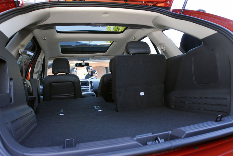 2007 Ford Edge Trunk Picture