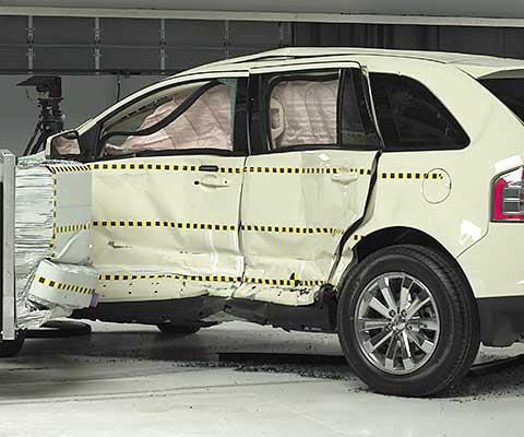 2007 Ford Edge IIHS Side Impact Crash Test Picture