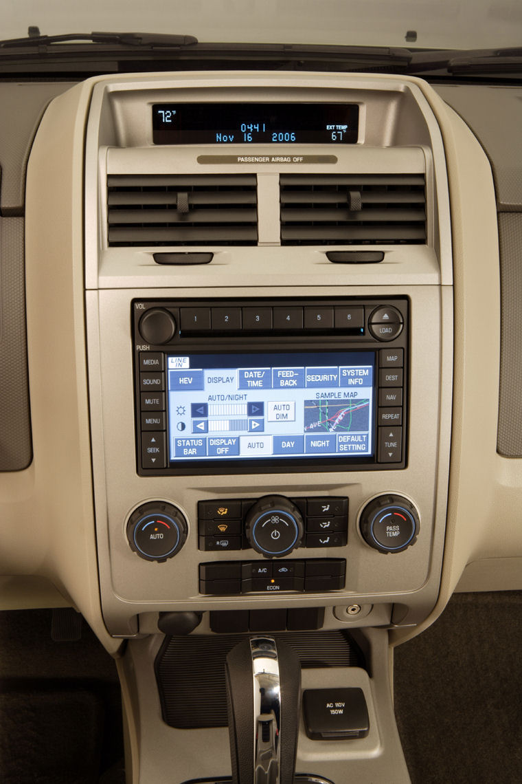 2008 Ford Escape Center Console Picture