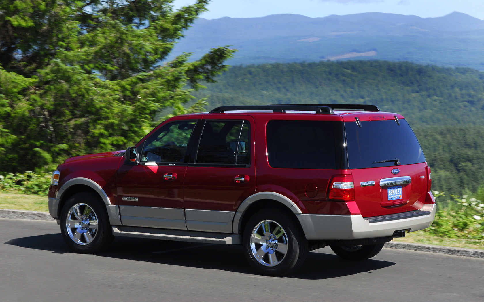 Ford Expedition Desktop Wallpaper