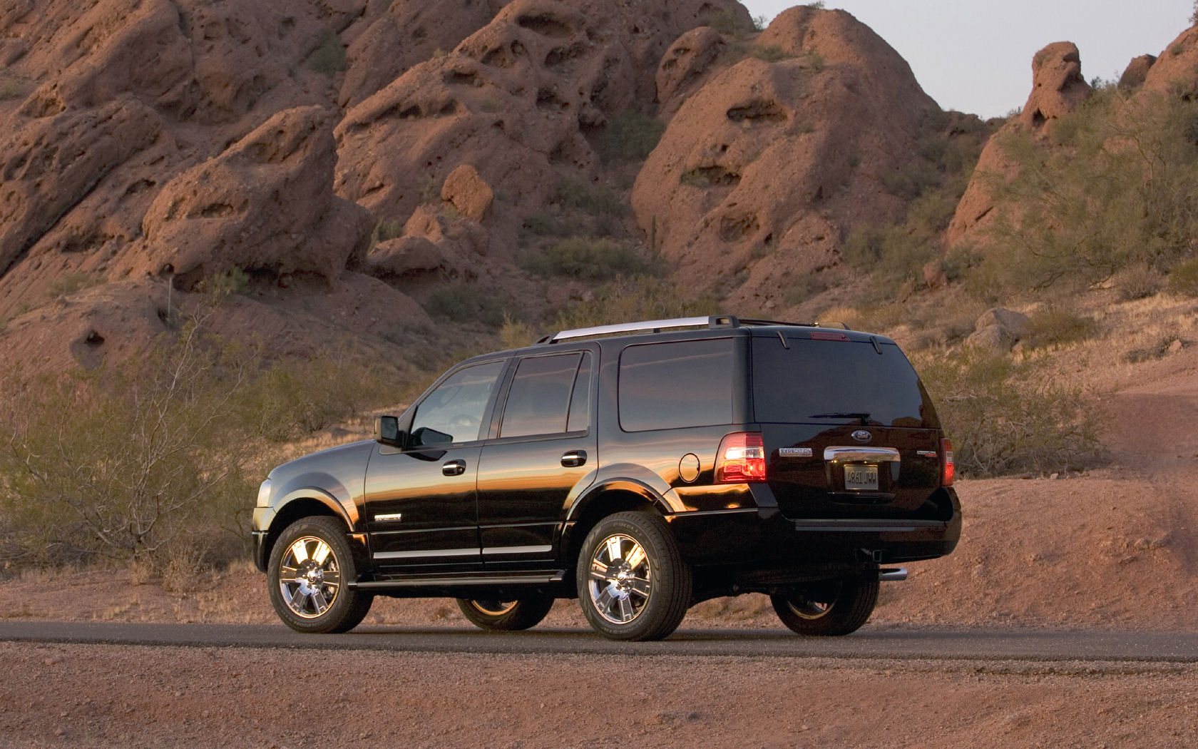 Ford Expedition Desktop Wallpaper