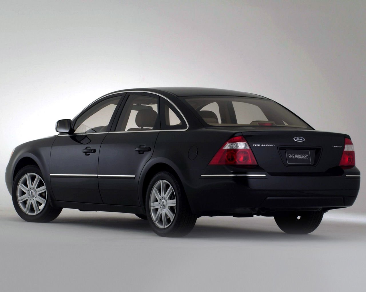 Ford Five Hundred Desktop Wallpaper
