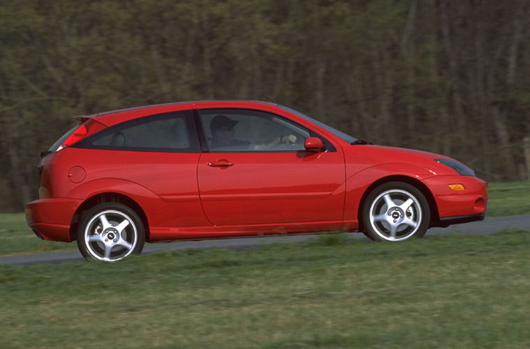 2004 Ford Focus SVT Picture