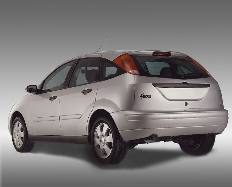 2004 Ford Focus ZX5 Picture