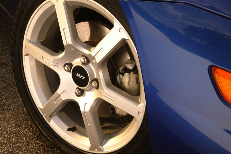 2004 Ford Focus SVT Rim Picture