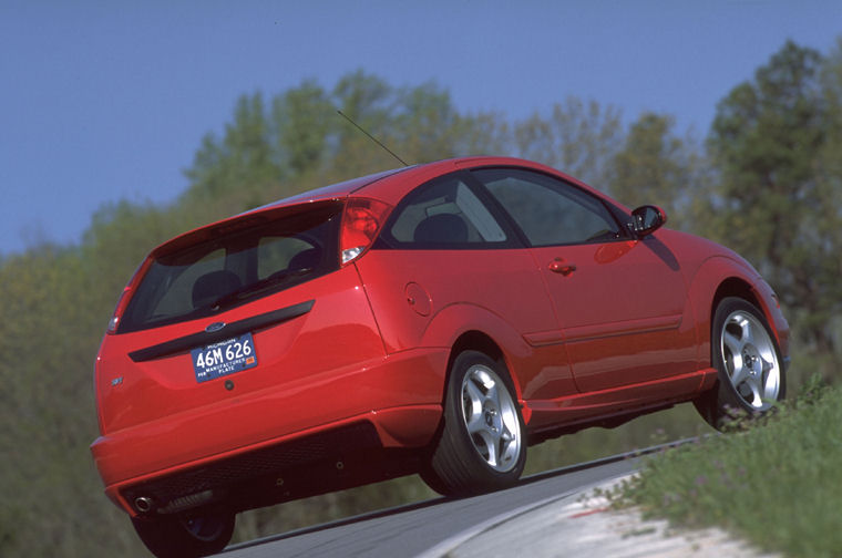 2004 Ford Focus SVT Picture