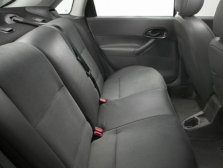 2005 Ford Focus ZX4 ST Rear Seats Picture