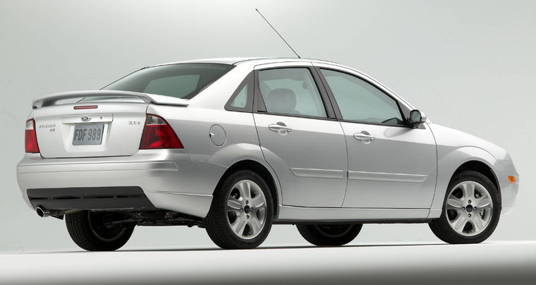 2005 Ford Focus ZX4 ST Picture