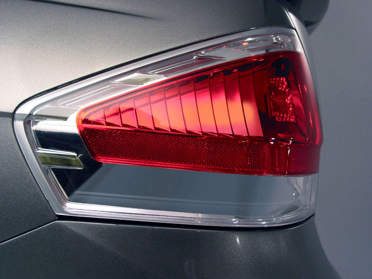 2008 Ford Focus Sedan Tail Light Picture