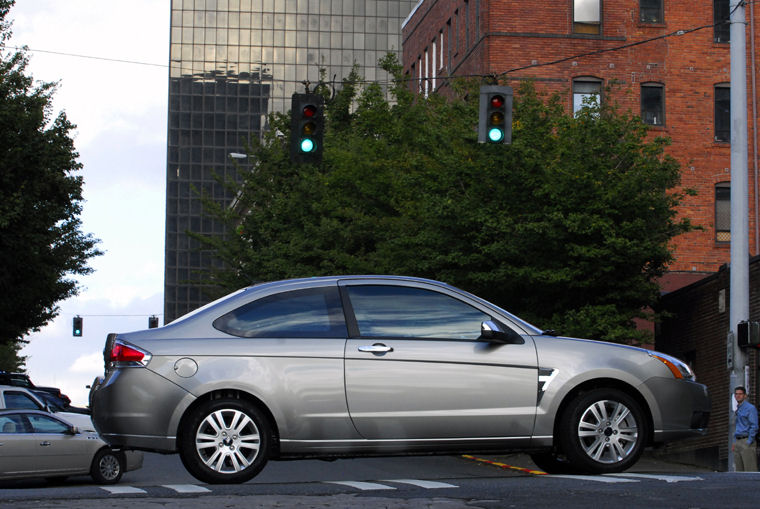 2010 Ford Focus Coupe Picture