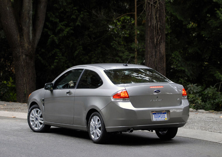 2010 Ford Focus Coupe Picture