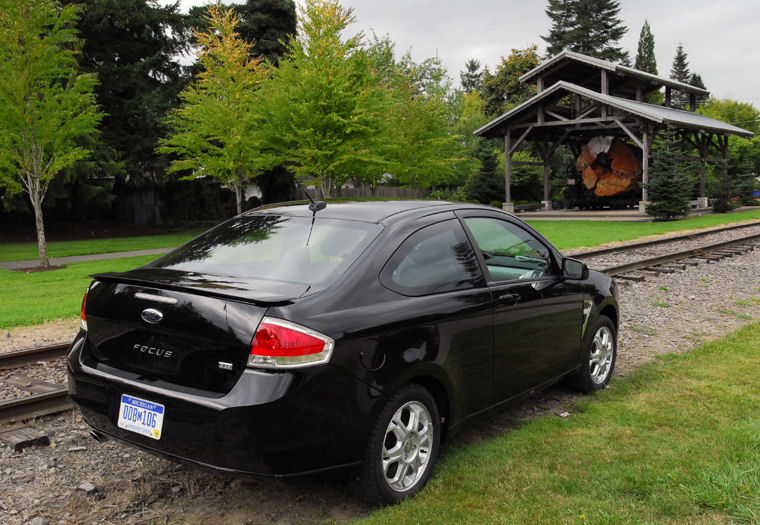 2010 Ford Focus Coupe Picture