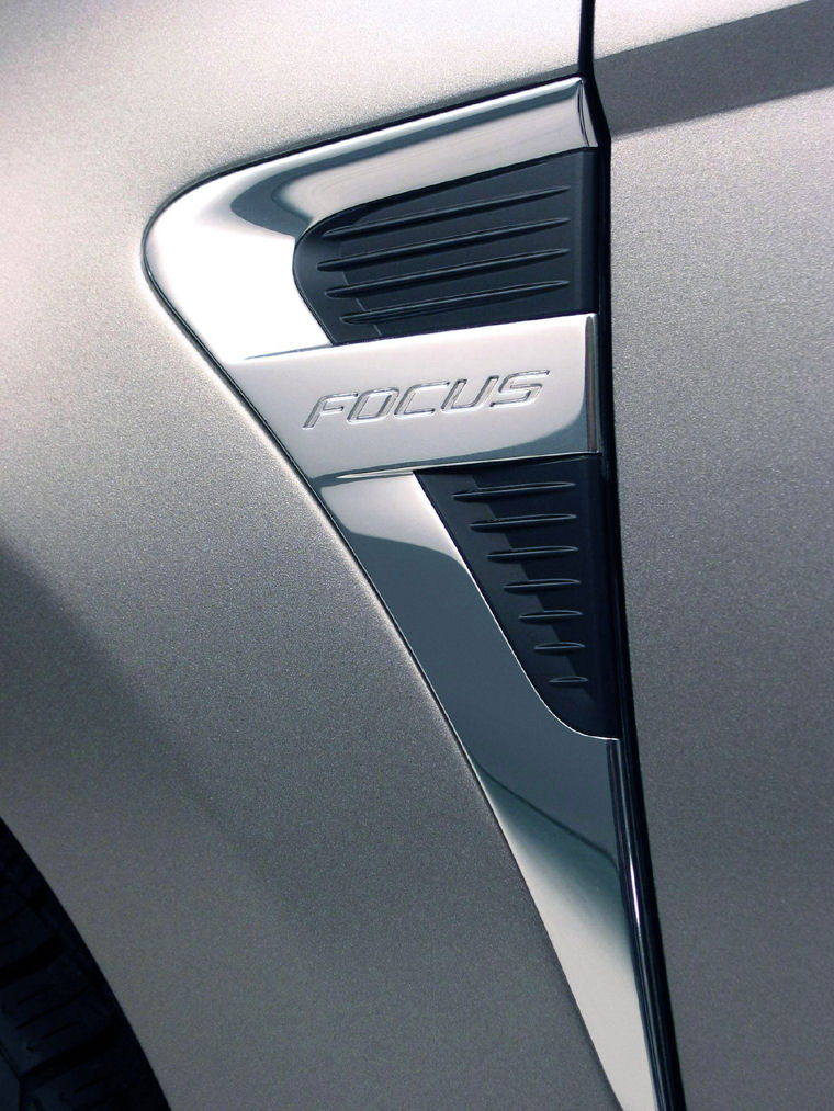 2010 Ford Focus Sedan Side Vent Picture