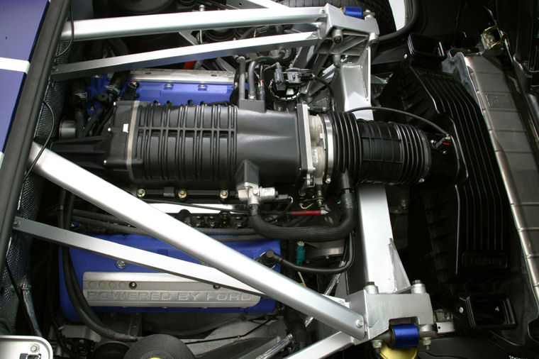 2005 Ford GT 5.4L Supercharged V8 Engine Picture