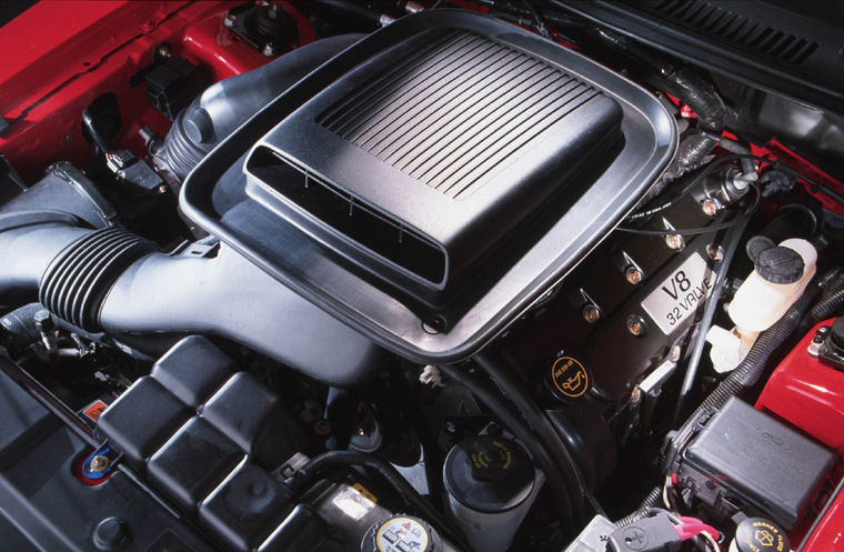 2003 Ford Mustang Mach 1 4.6L V8 Engine Picture