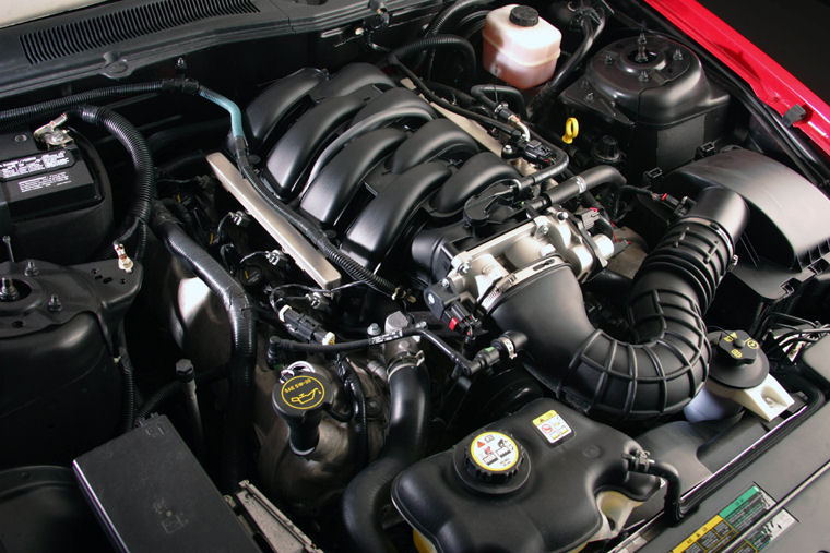 2005 Ford Mustang GT 4.6L V8 Engine Picture