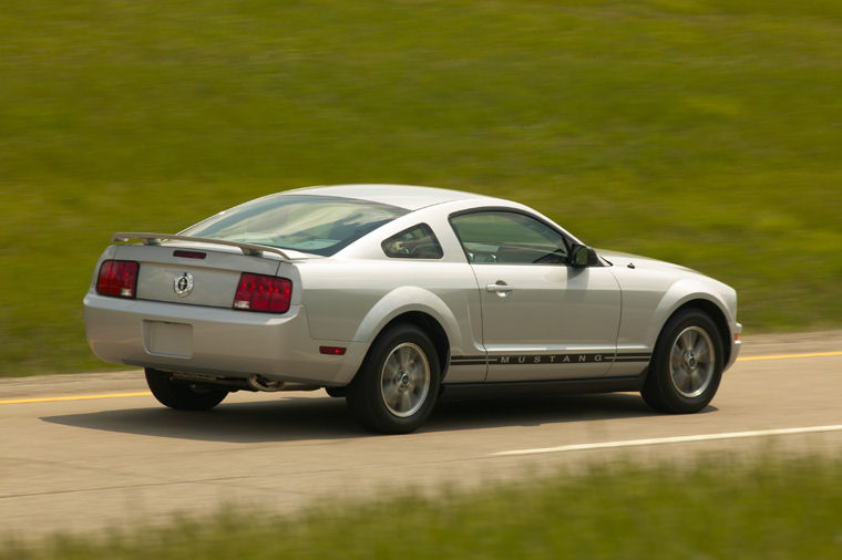 2005 Ford Mustang GT Picture