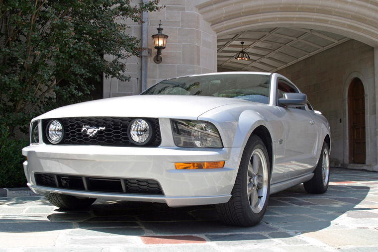 2005 Ford Mustang GT Picture