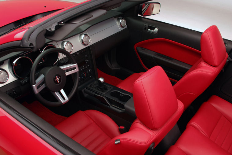 2005 Ford Mustang GT Convertible Interior Picture