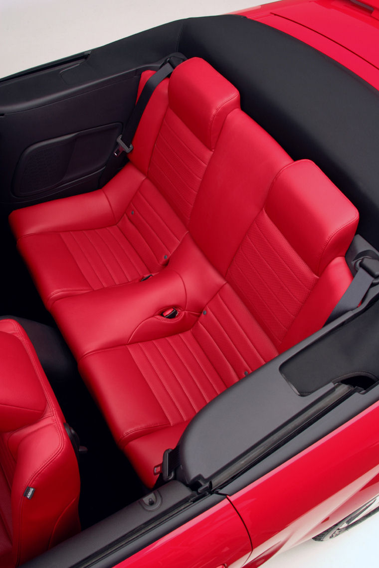 2005 Ford Mustang GT Convertible Rear Seats Picture