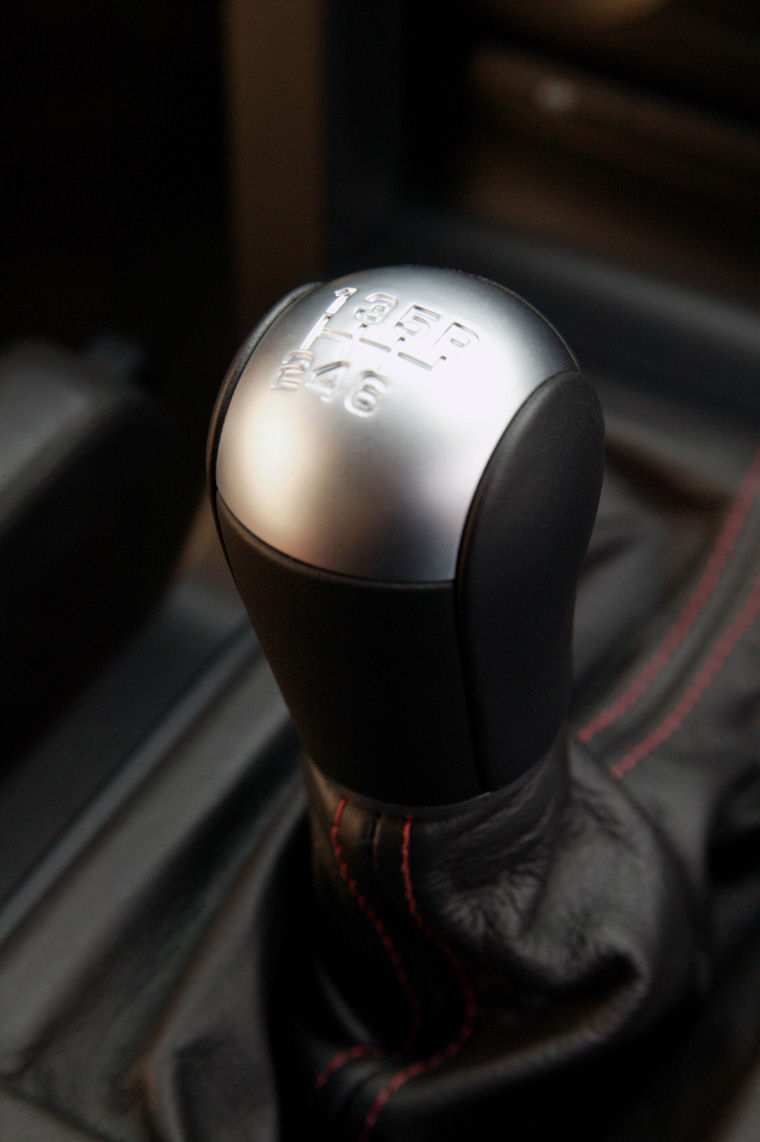 2007 Shelby GT500 Gear Lever Picture