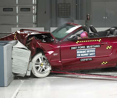 2008 Ford Mustang IIHS Frontal Impact Crash Test Picture