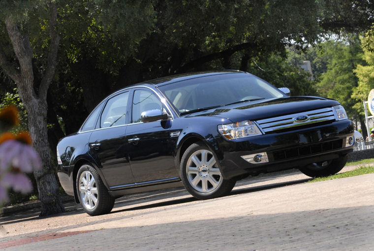 2008 Ford Taurus Limited Picture