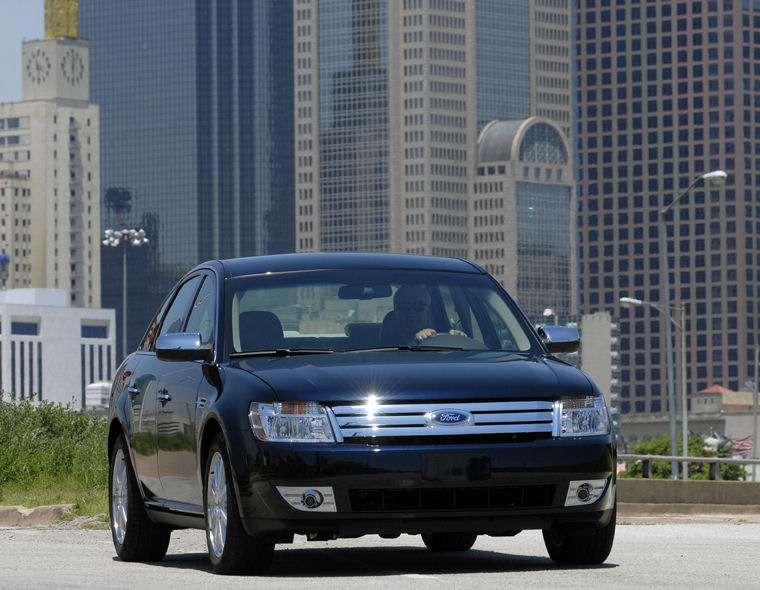 2009 Ford Taurus Limited Picture