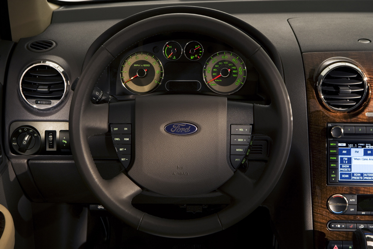 2009 Ford Taurus X Steering-Wheel Picture