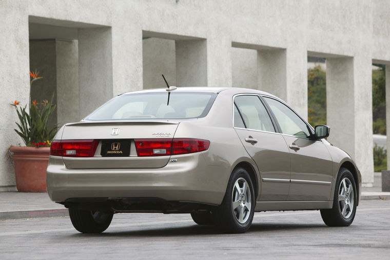 2005 Honda Accord Hybrid Picture