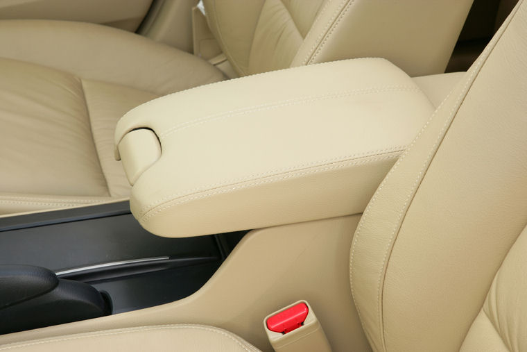 2009 Honda Accord EX-L V6 Armrest Picture