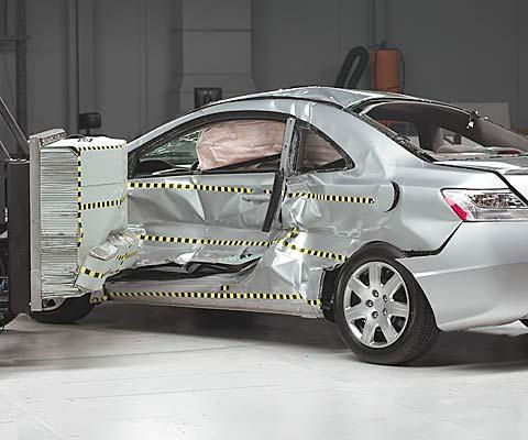 2009 Honda Civic IIHS Side Impact Crash Test Picture