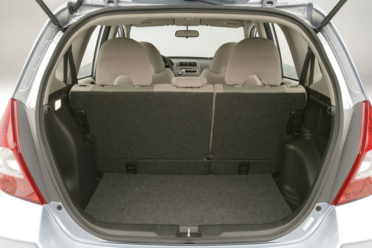 2007 Honda Fit Trunk Picture