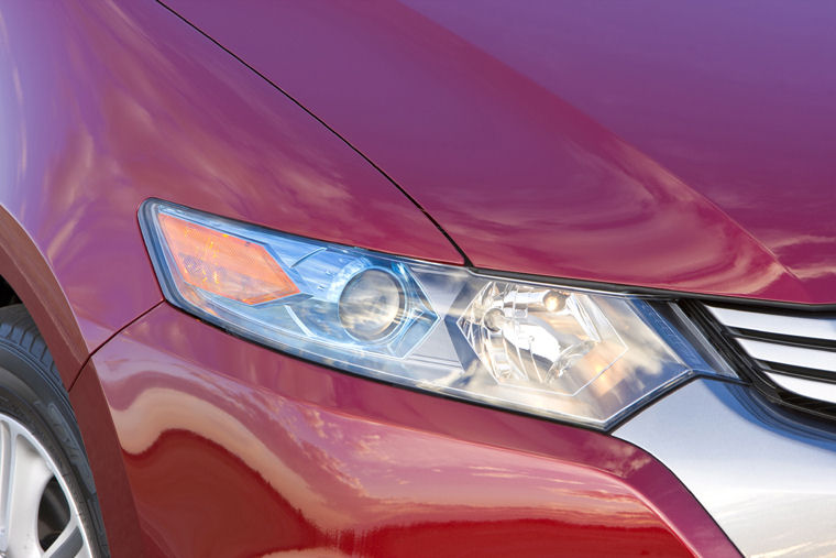 2010 Honda Insight Headlight Picture