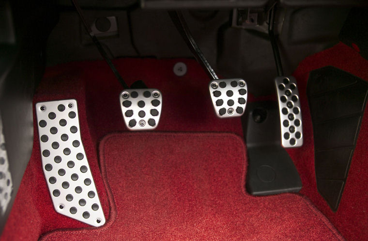 2005 Honda S2000 Pedals Picture