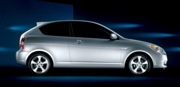 2008 Hyundai Accent Hatchback Picture