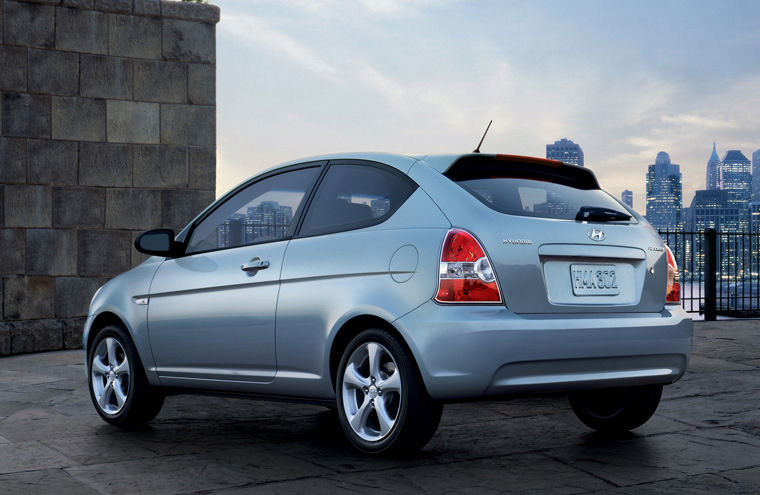 2008 Hyundai Accent Hatchback Picture