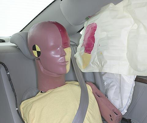 2008 Hyundai Azera IIHS Side Impact Crash Test Picture