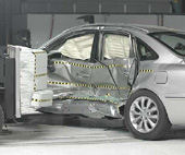 2008 Hyundai Azera IIHS Side Impact Crash Test Picture