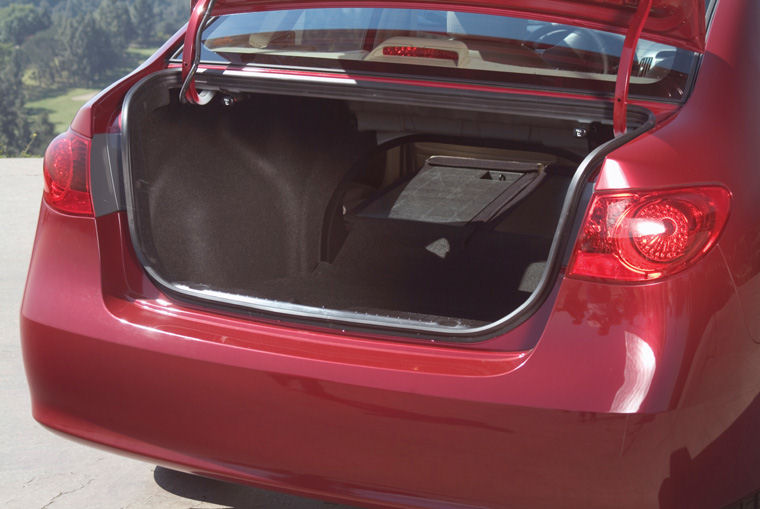 2008 Hyundai Elantra Trunk Picture