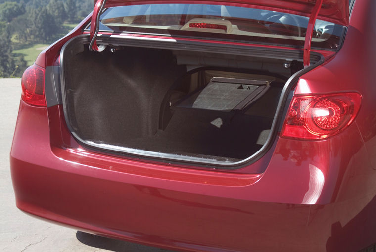 2009 Hyundai Elantra Trunk Picture