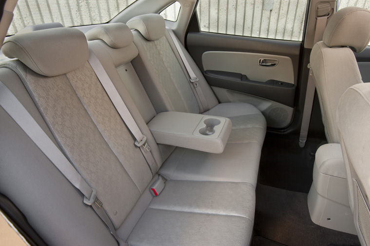 2010 Hyundai Elantra Sedan Rear Seats Picture