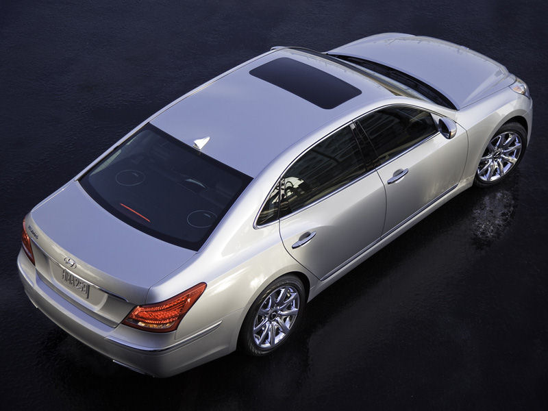 Hyundai Equus Desktop Wallpaper