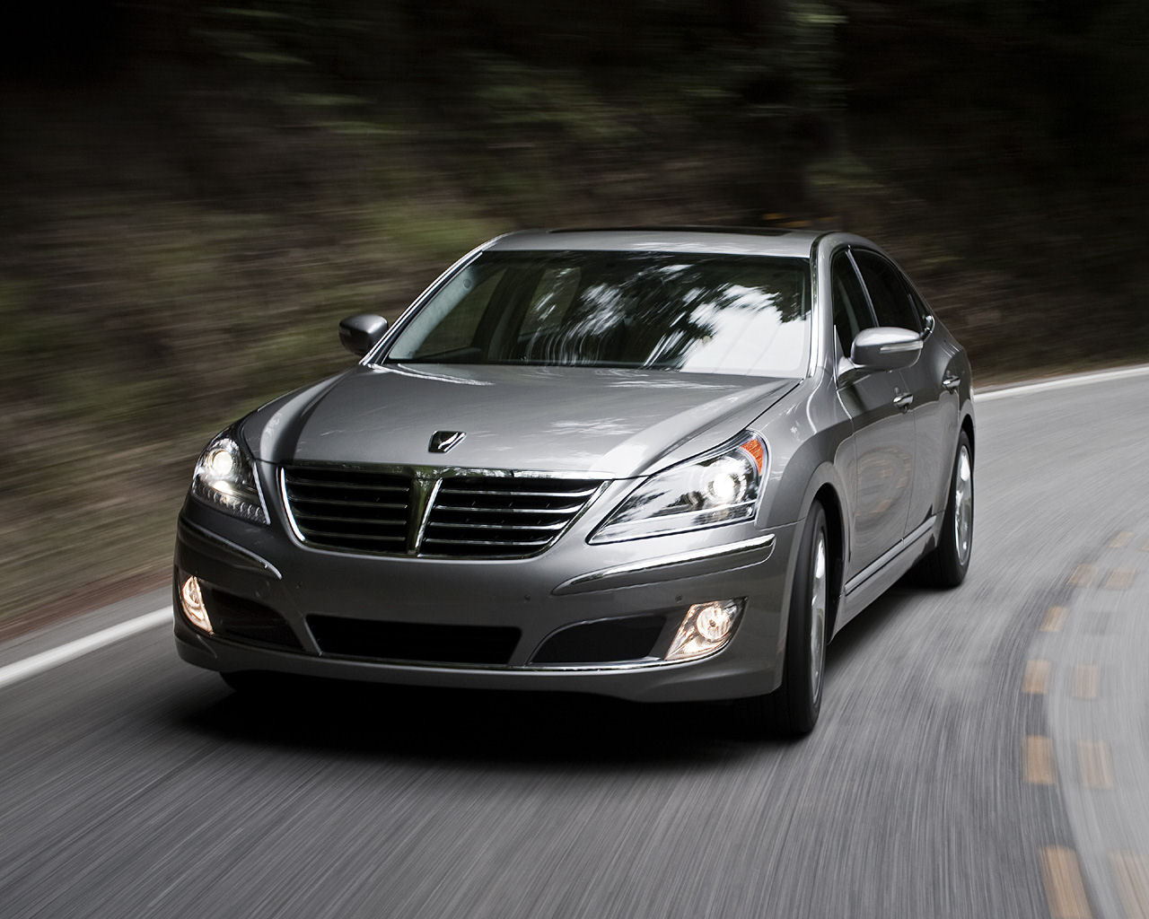 Hyundai Equus Desktop Wallpaper