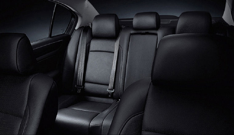 2009 Hyundai Genesis Rear Seats Picture