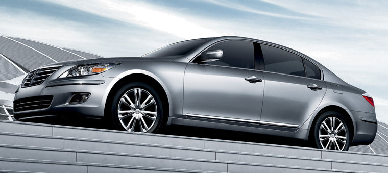 2010 Hyundai Genesis Picture