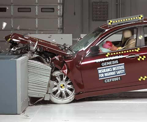 2010 Hyundai Genesis IIHS Frontal Impact Crash Test Picture