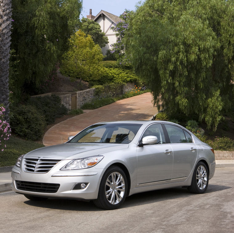 2011 Hyundai Genesis Picture