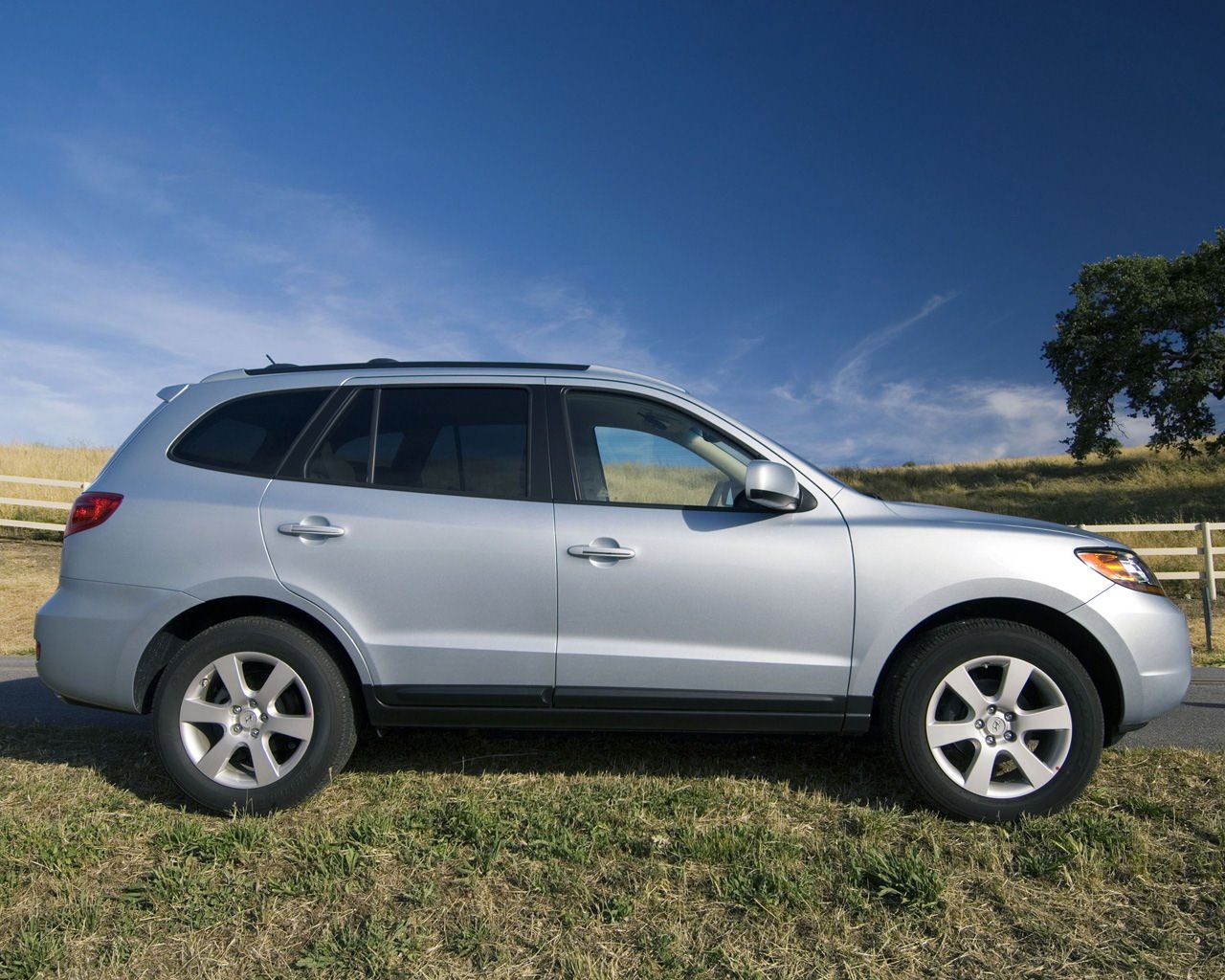 Hyundai Santa Fe Desktop Wallpaper