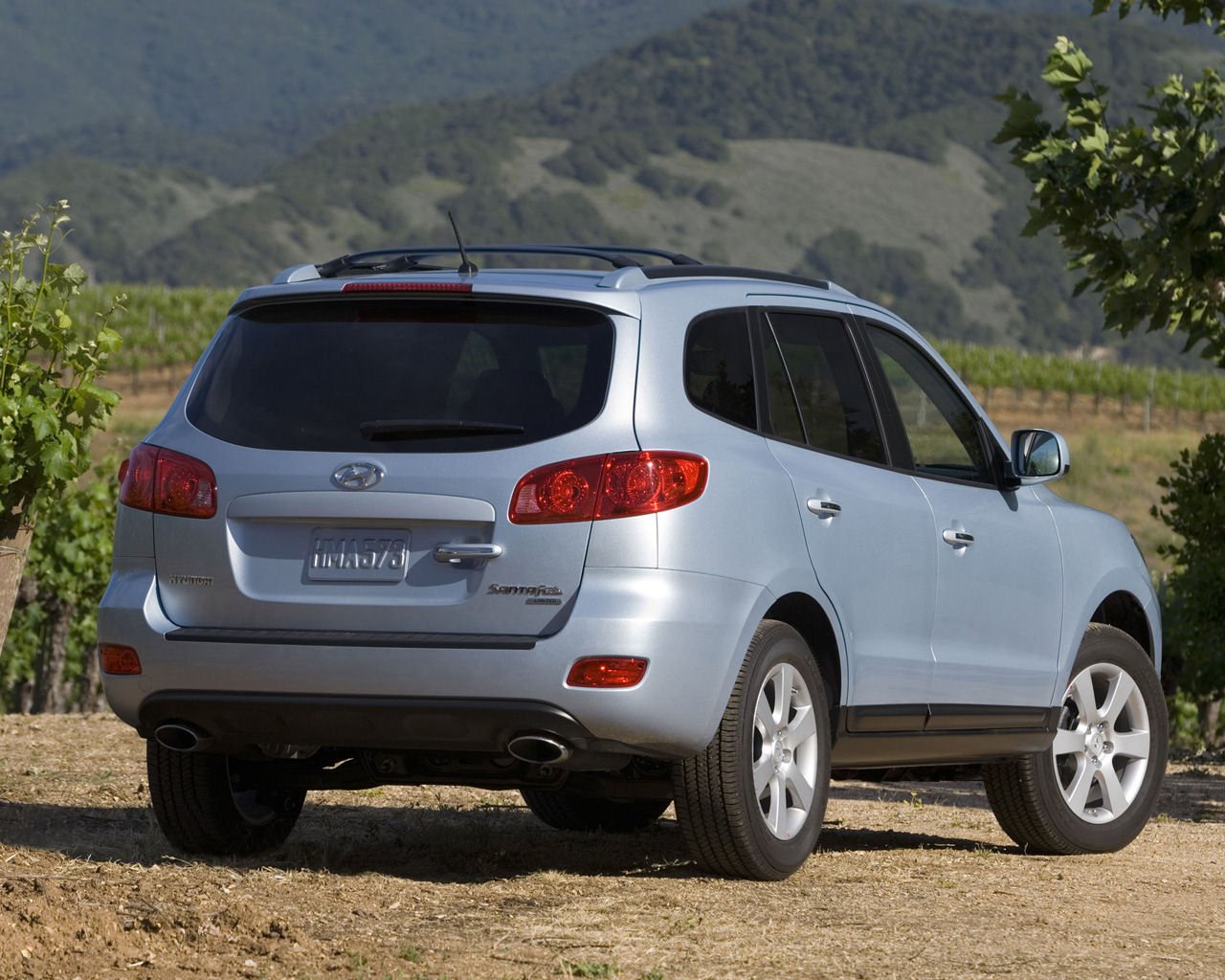 Hyundai Santa Fe Desktop Wallpaper